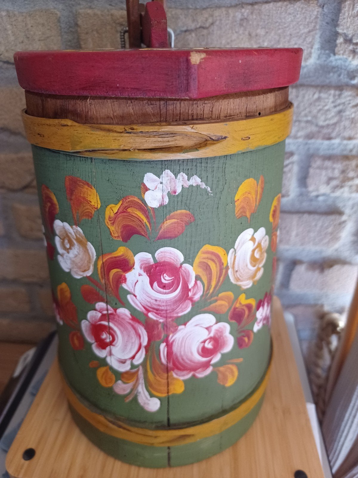 houten emmer pul beker met bloemen, Antiek en Kunst, Ophalen of Verzenden