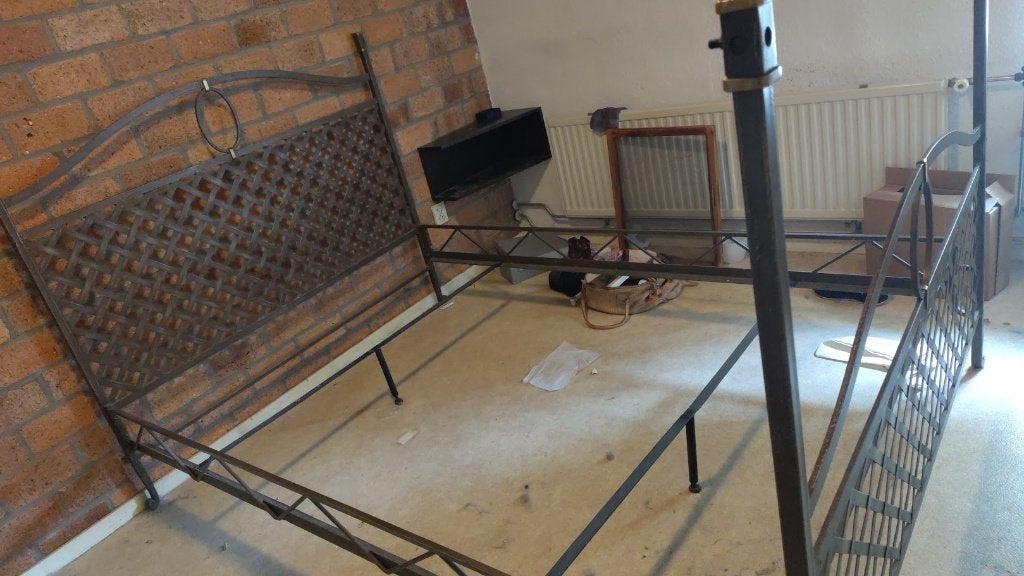 bed, Huis en Inrichting, Slaapkamer | Bedden, Ophalen, Gebruikt, Overige kleuren, 140 cm