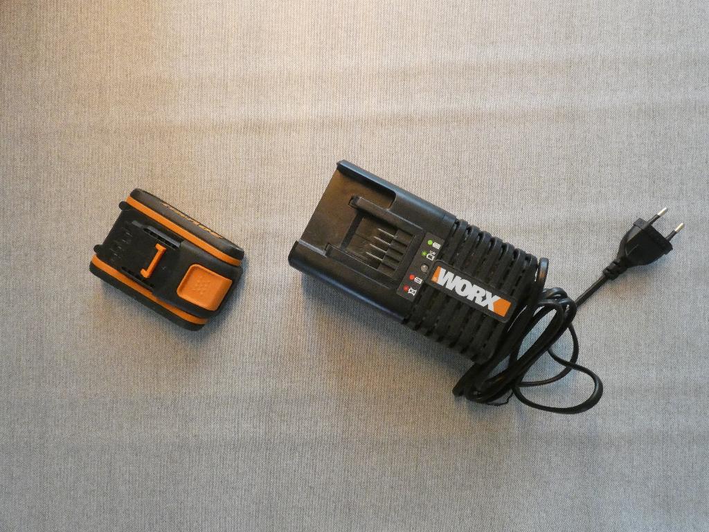 WORX accu en oplader, Doe-het-zelf en Verbouw, Gereedschap | Machine-onderdelen en Toebehoren, Ophalen of Verzenden, Gebruikt