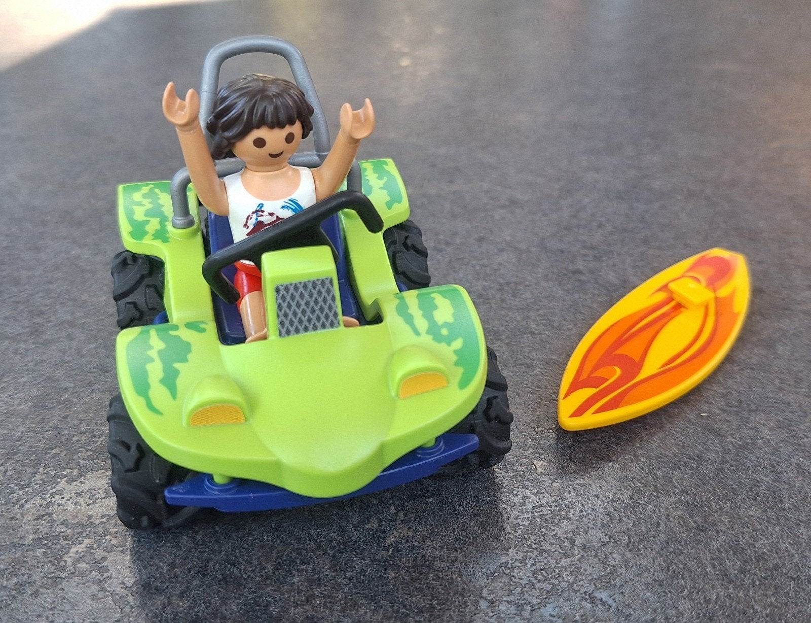 Foto 10 van Playmobil set: Jungle Jeep, Jeep met Surfer, Buggy €15
