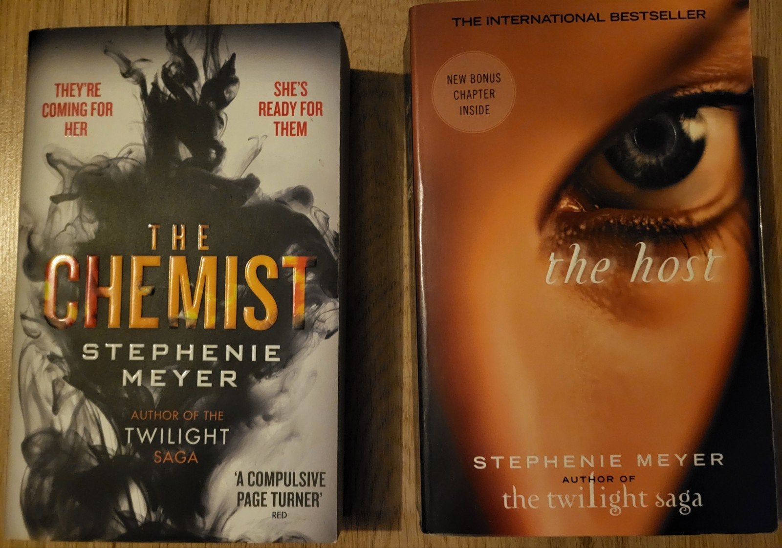 2x Stephenie Meyer (engelstalig), Ophalen, Zo goed als nieuw, Fictie, Stephenie Meyer