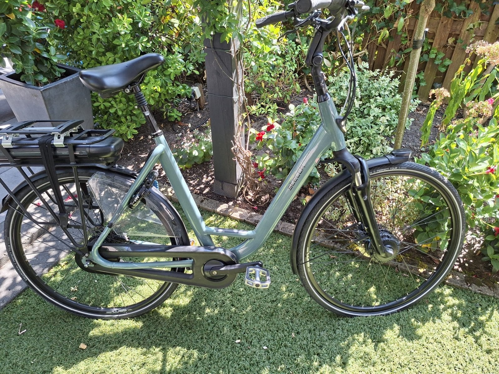 Stella Livorno elektrische fiets, Fietsen en Brommers, Elektrische fietsen, Zo goed als nieuw, 50 km per accu of meer, 55 tot 59 cm