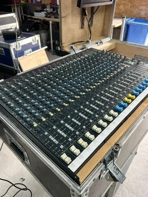 Soundcraft k1 mengtafel, Muziek en Instrumenten, Mengpanelen, Gebruikt, 10 tot 20 kanalen, Microfooningang, Ophalen