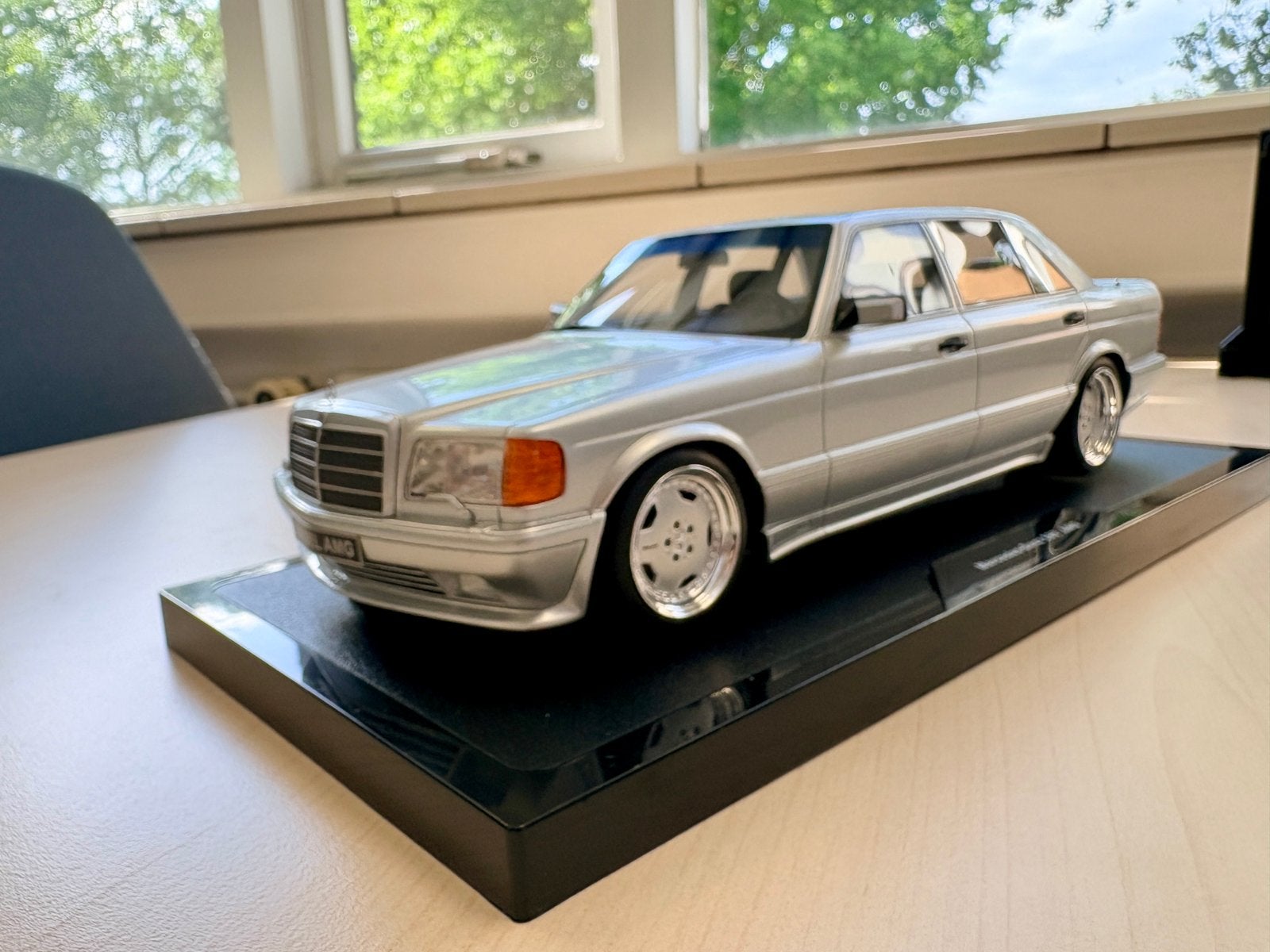 Mercedes-Benz 560SEL AMG nieuw in doos ongeopend OT1251 1:18, Ophalen of Verzenden, Nieuw, Auto, OttOMobile