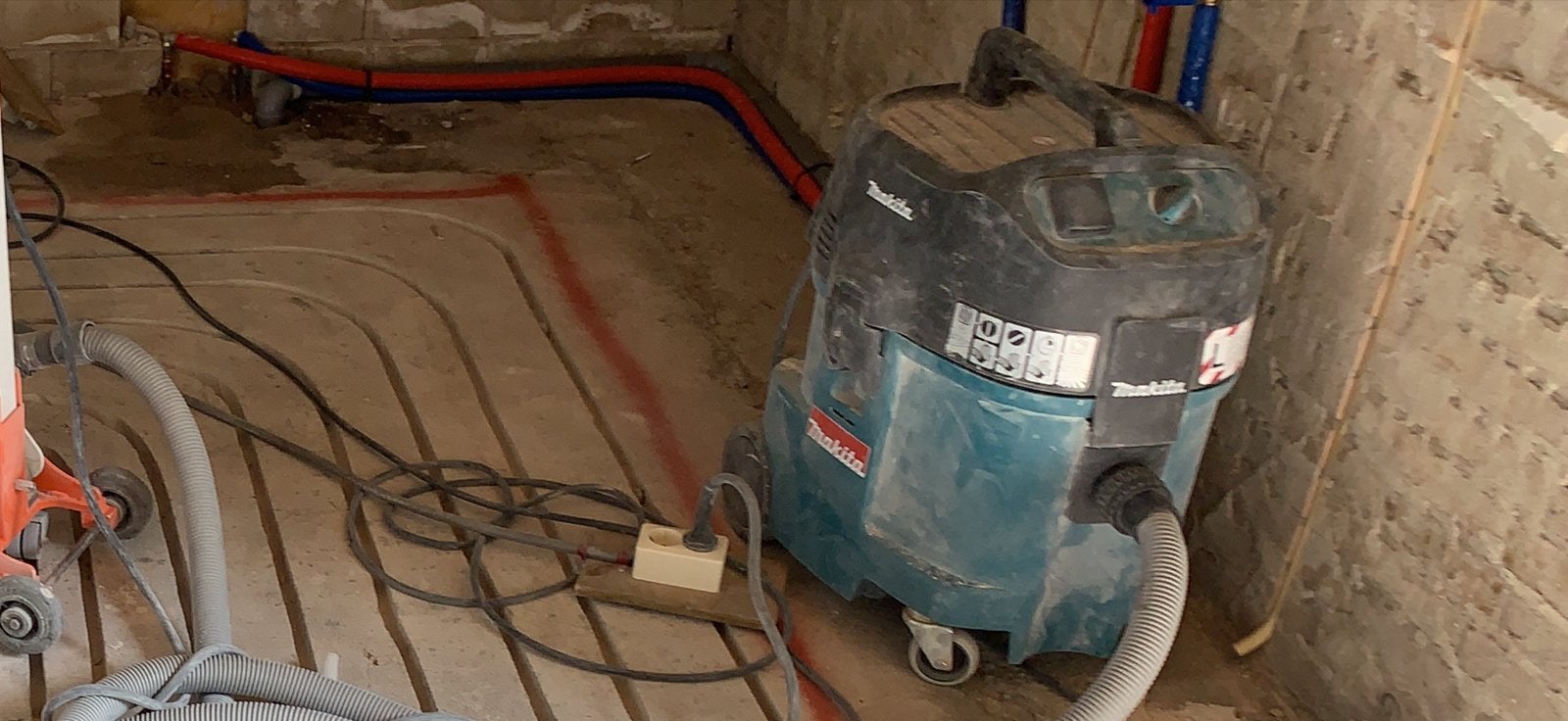 Makita bouwstof/waterzuiger - Krachtig en betrouwbaar, Ophalen of Verzenden, Gebruikt