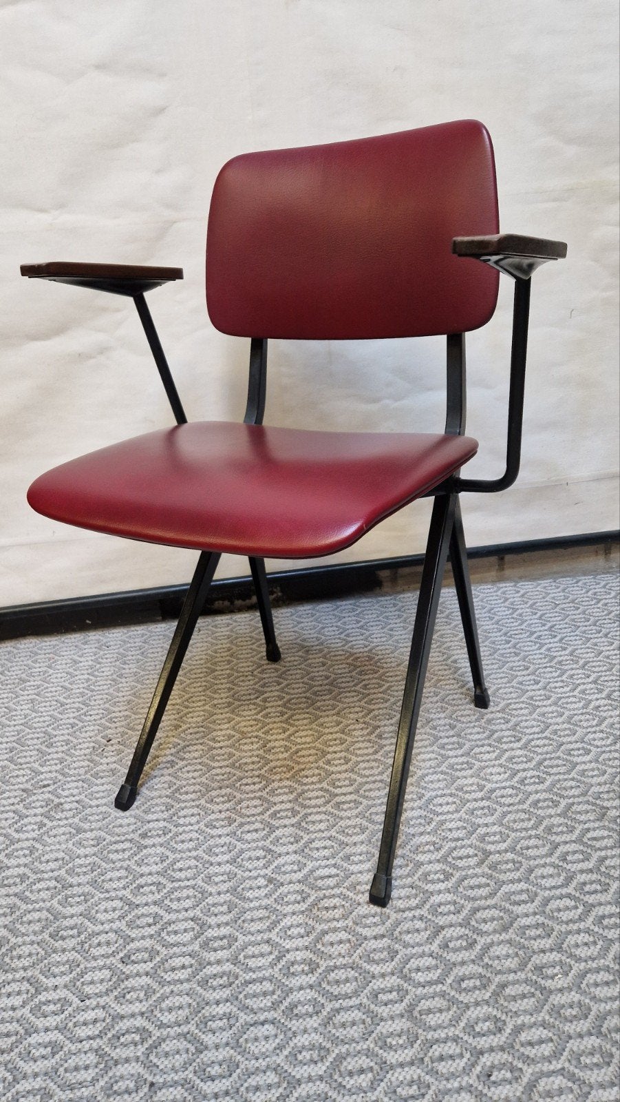 vintage chair Marko met houten armleggers spinstoel  S202, Ophalen, Huis en Inrichting