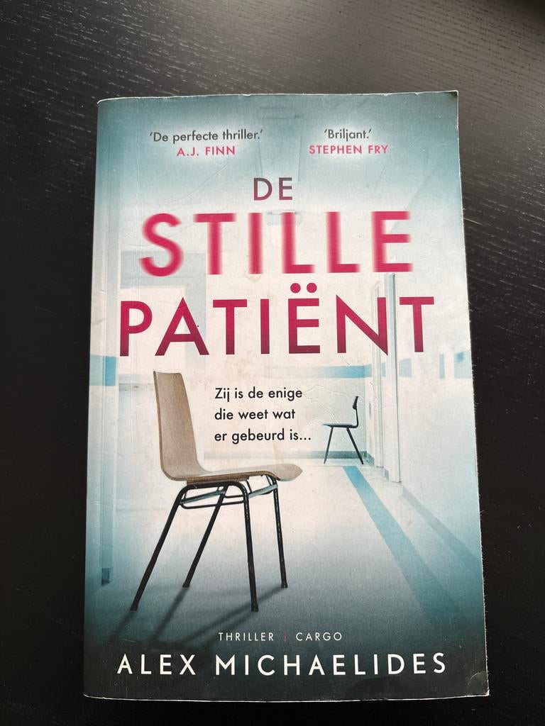 De Stille Patiënt - Alex Michaelides (Thriller), Boeken, Thrillers, Gelezen, Nederland, Ophalen of Verzenden