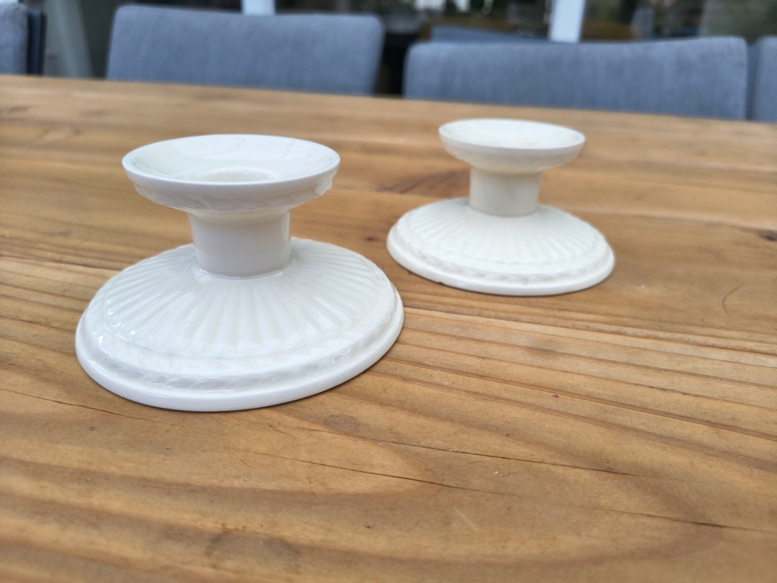 Set van 2 Wedgwood kandelaars - Klassieke elegantie, Ophalen of Verzenden, Keramiek of Aardewerk