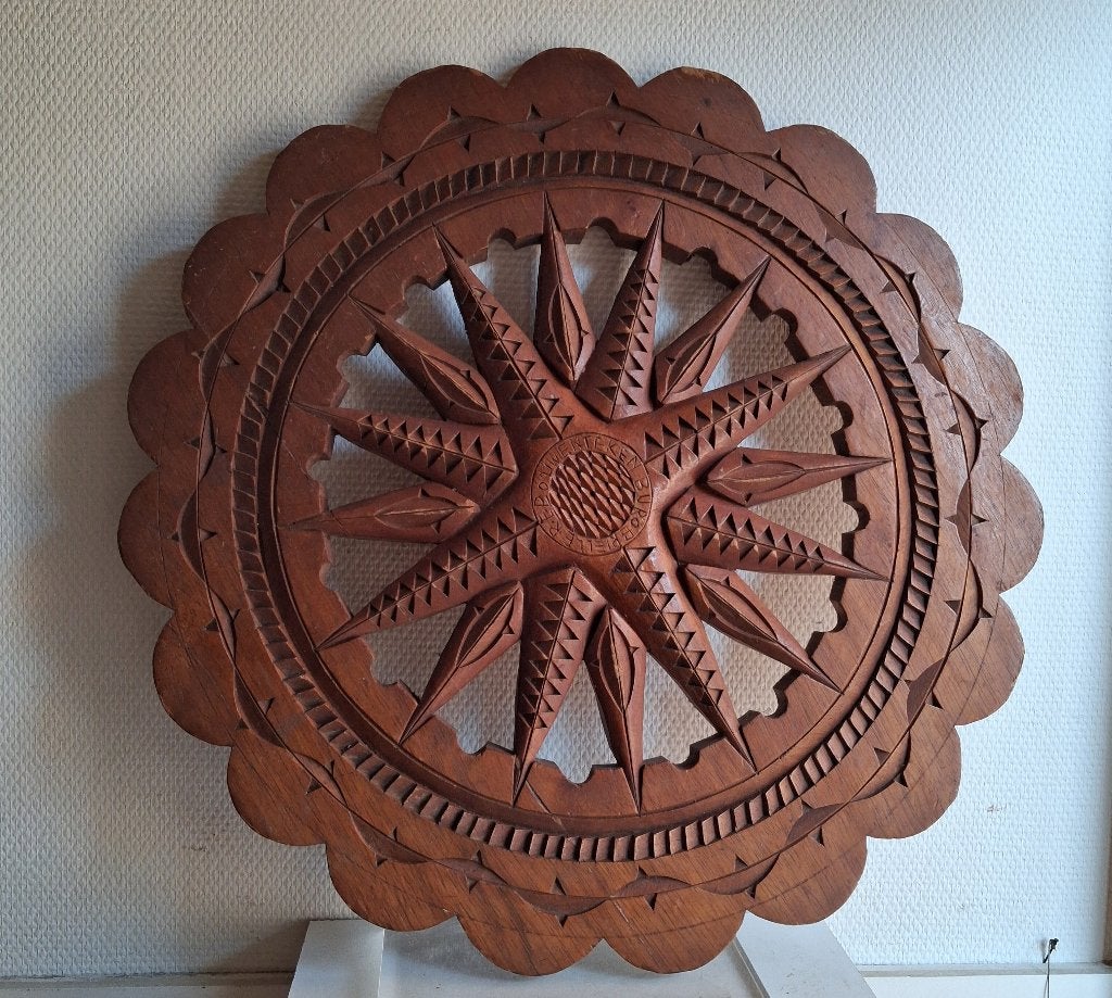 Marron Maroon houtsnijwerk Onafhankelijkheid Suriname Tembe, Hout, Bruin, Verzenden, 59 cm