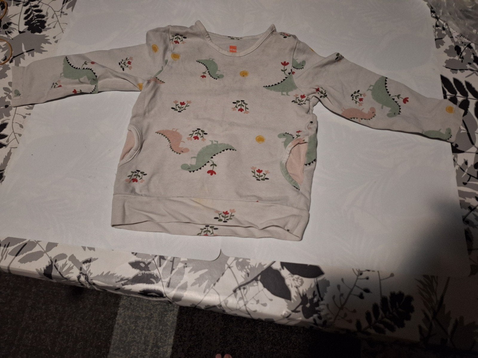 Baby Meisje Dunne Truitje. Maat 74., Kinderen en Baby's, Babykleding | Maat 74, Ophalen of Verzenden, Zo goed als nieuw, Hema