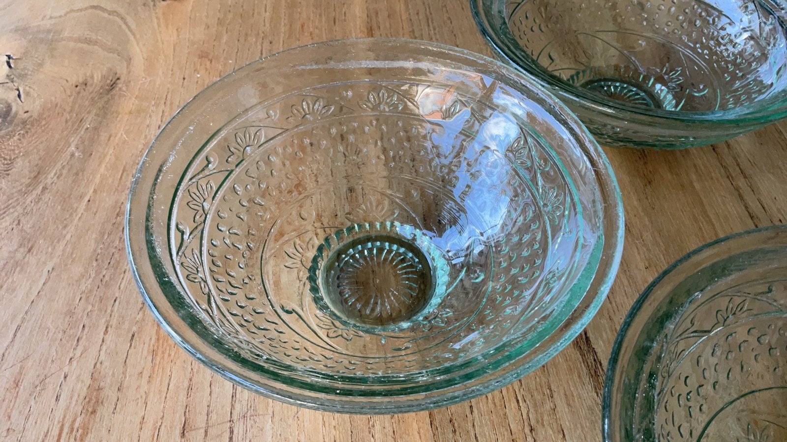 4 schaaltjes voor b.v dessert groen glas, Gebruikt, Ophalen of Verzenden, Overige stijlen, Glas