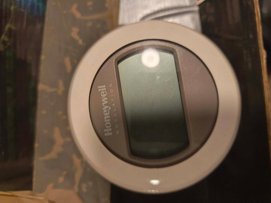 Honeywell thermostaat, Ophalen, Zo goed als nieuw