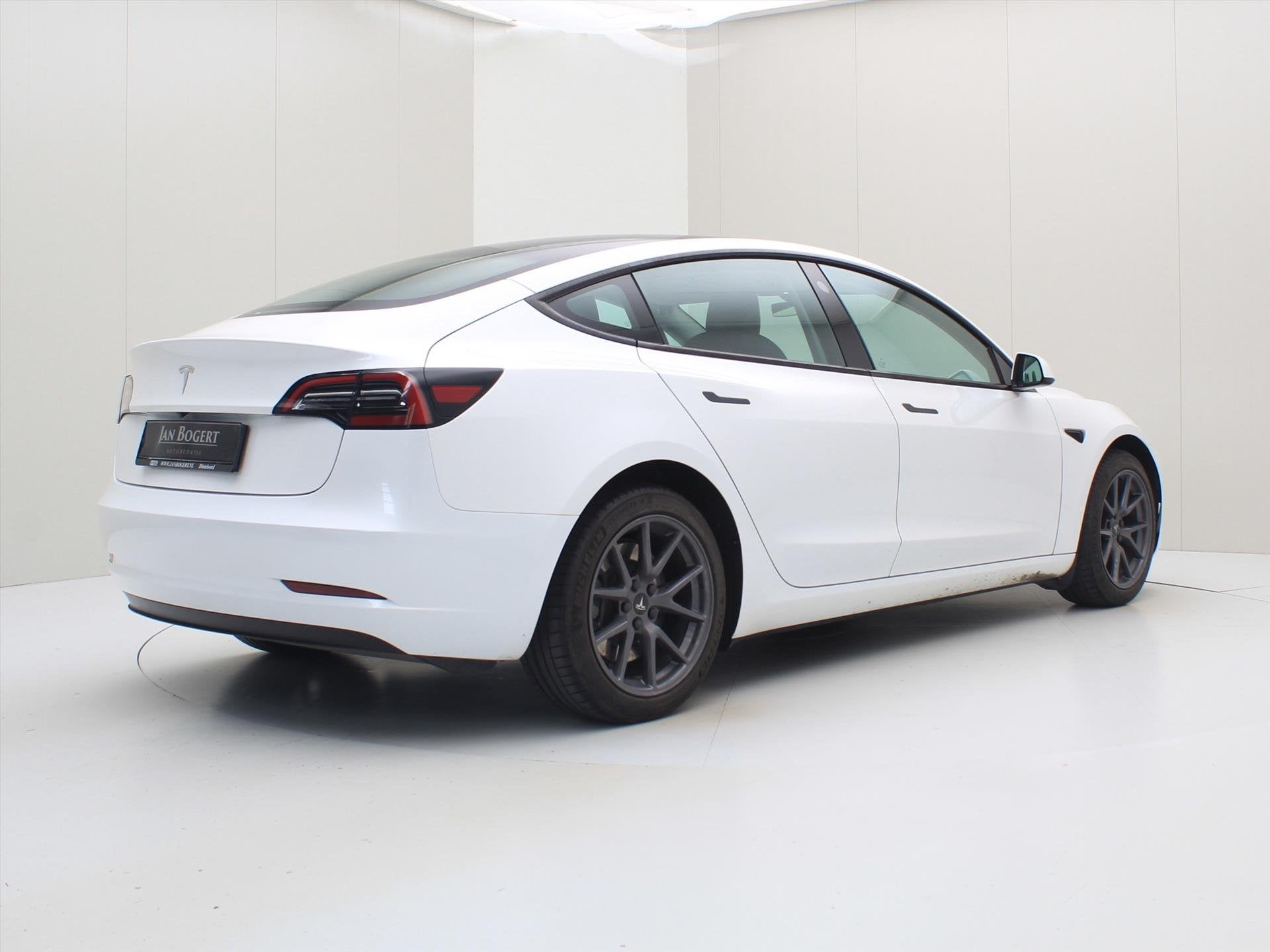 Tesla Model 3 Model 3 Standard RWD Plus 94.3% SoH FACELIFT [, Automaat, Gebruikt, Zwart, Adaptive Cruise Control