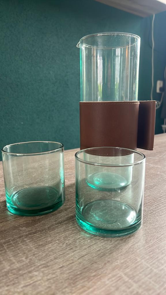 Waterkan met 2 glazen (gerecycled glas), Glas of Glazen, Nieuw, Ophalen of Verzenden, Glas