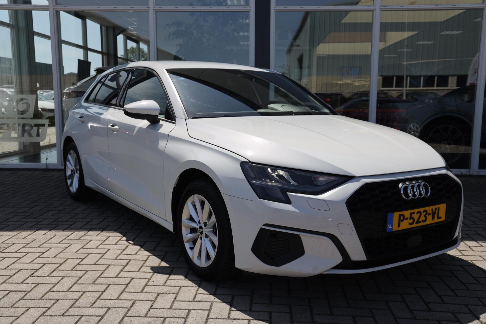 Audi A3 Sportback 30 TFSI Pro Line|Automaat|Trekhaak|Navi|Cr, Auto's, Gebruikt, Euro 6, Met garantie (alle), Wit