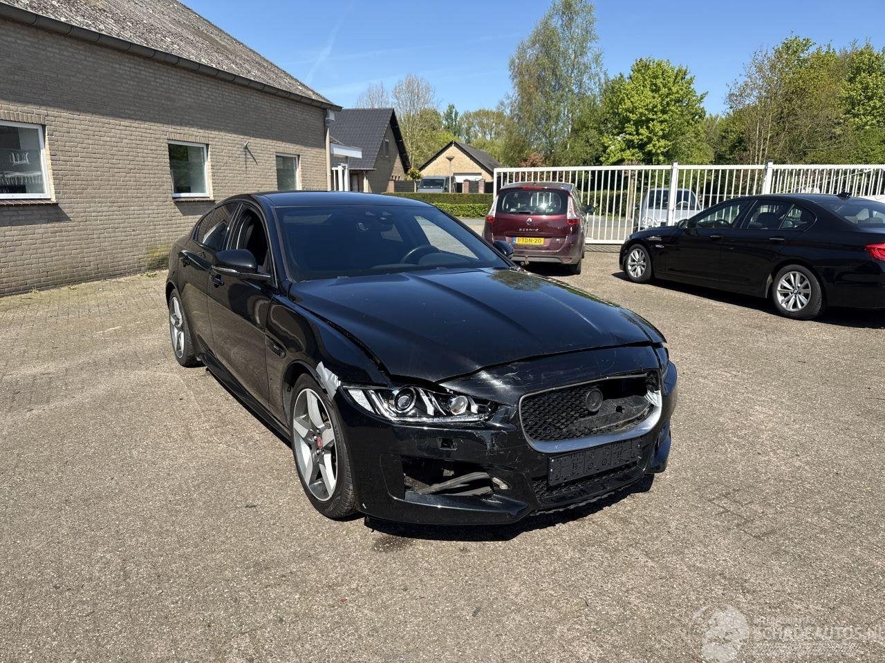 Jaguar XE 2.0t Prestige REST BPM €5000,-! (bj 2020), Auto diversen, Schadeauto's, Automaat, Zwart, Sedan, Jaguar