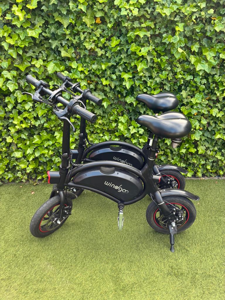 2x elektrische step met gashendel, Ophalen of Verzenden, Zo goed als nieuw, Elektrische step (E-scooter)