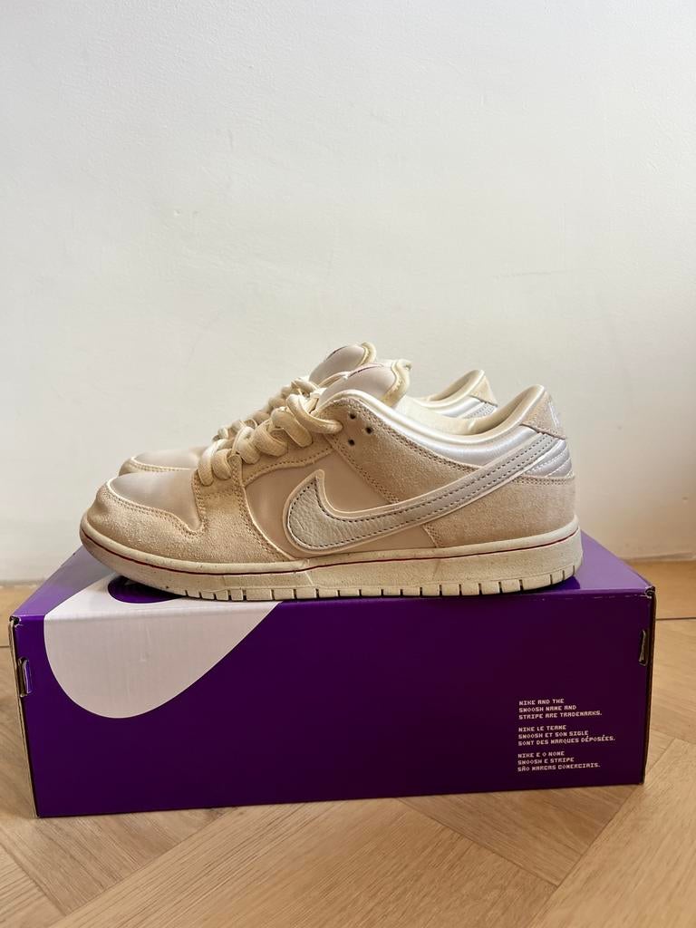 Nike SB Dunk Low City Of Love Light Bone beige, Ophalen of Verzenden, Zo goed als nieuw, Overige kleuren
