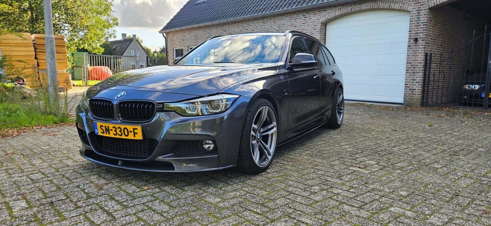 BMW F31 320i 184pk Aut 2018, Auto's, 1998 cc, Achterwielaandrijving, 1800 kg, Beige