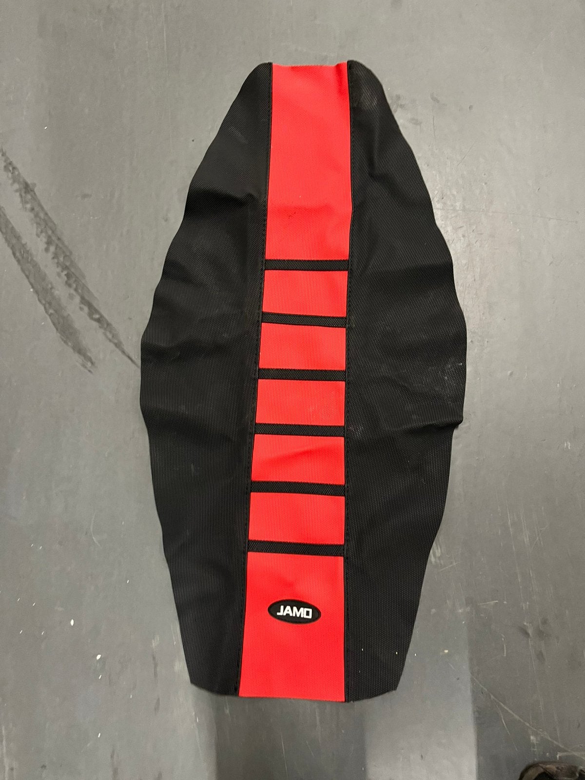 Jamo cross zadel hoes seat fabric cover rood zwart, Motoren, Ophalen of Verzenden, Zo goed als nieuw