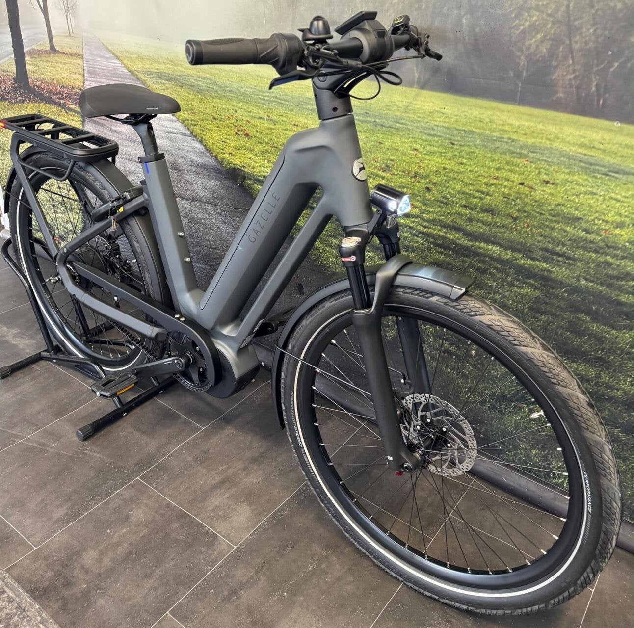 Foto 3 van NIEUWE Gazelle Eclipse C380 Elektrische fiets - AANBIEDING