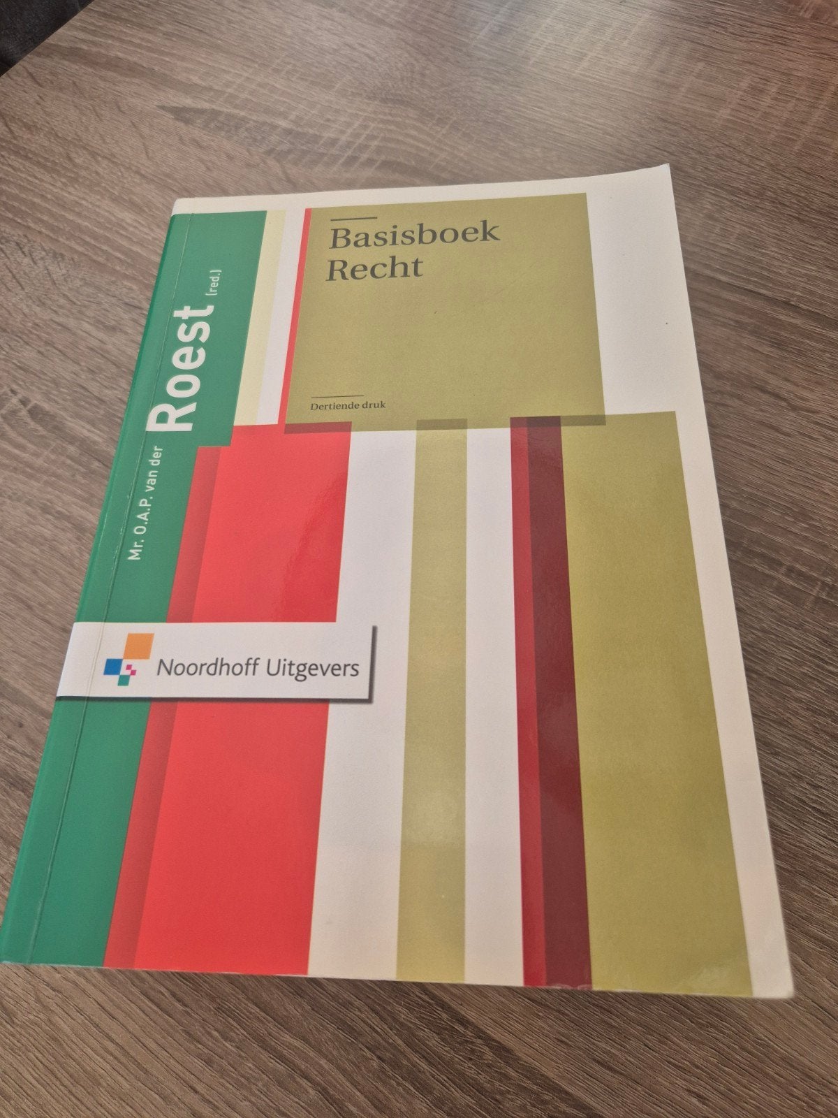 Basisboek Recht - Dertiende druk - Mr. O.A.P. van der Roest, Gelezen, Mr. O.A.P. van der Roest, Gamma, HBO