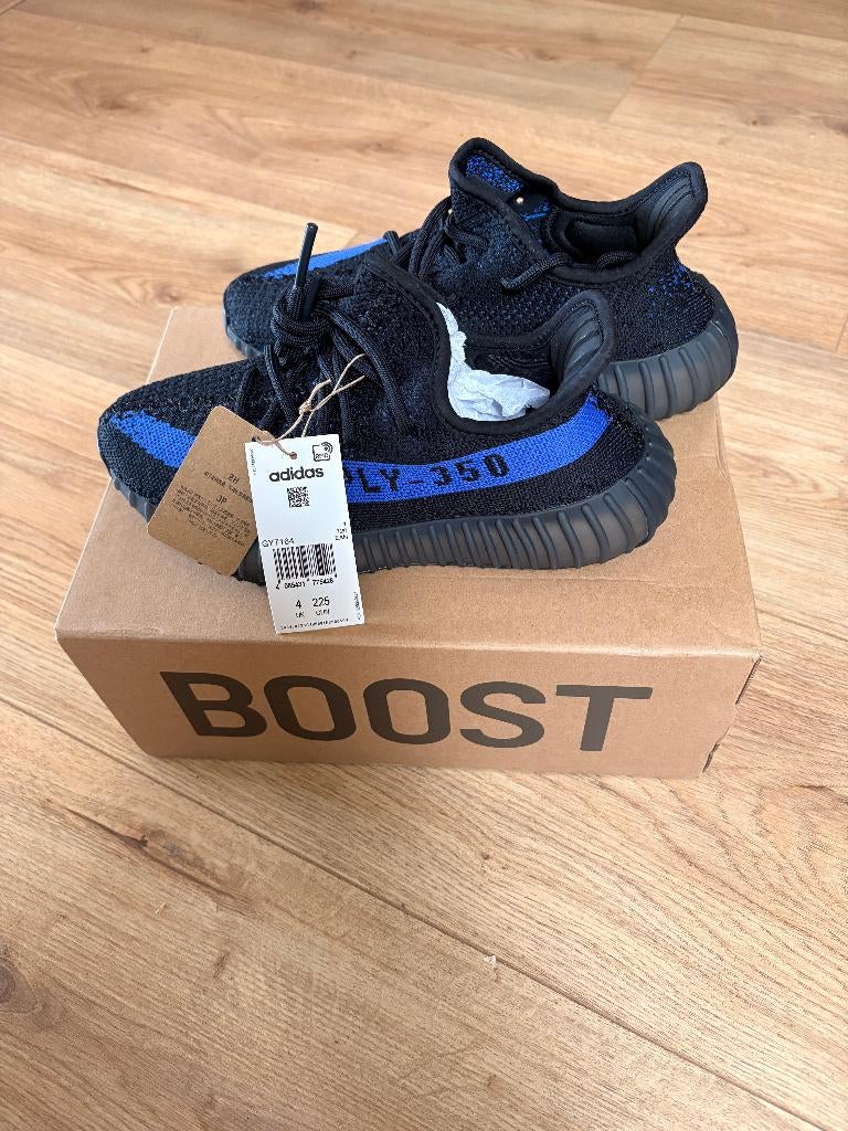 Yeezy Boost 350 V2 - EU 37 (NIET GEDRAGEN!), Kleding | Heren, Schoenen, Zwart, Nieuw, Ophalen of Verzenden, Sneakers of Gympen