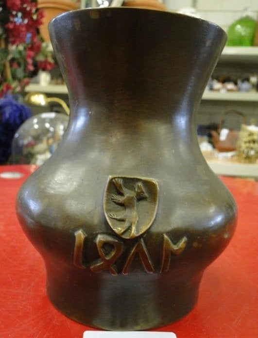 zware bronzen kan met wapen en jaartal, Ophalen of Verzenden