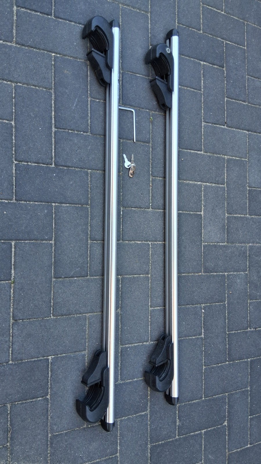 Dakdragers F.LLI MENABO BRIO 1200mm met slot, Auto diversen, Dakdragers, Ophalen of Verzenden, Gebruikt