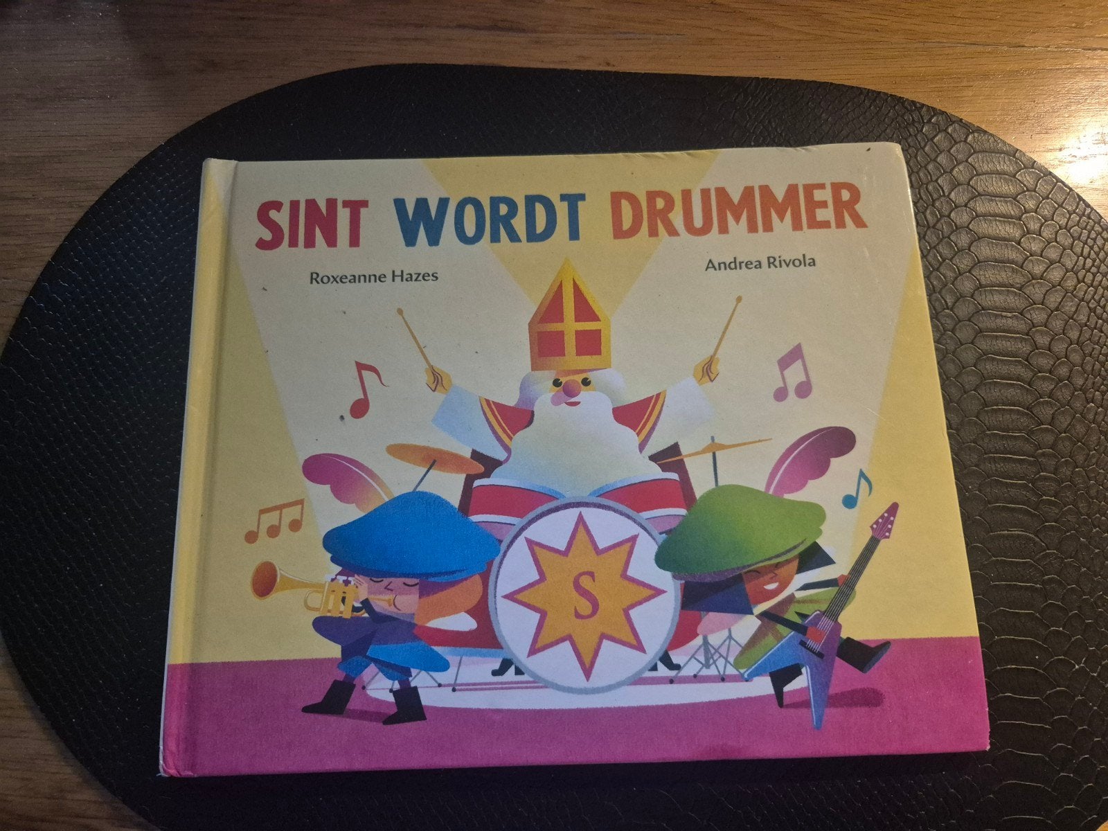 Sint wordt Drummer, Ophalen of Verzenden, Zo goed als nieuw, Fictie algemeen