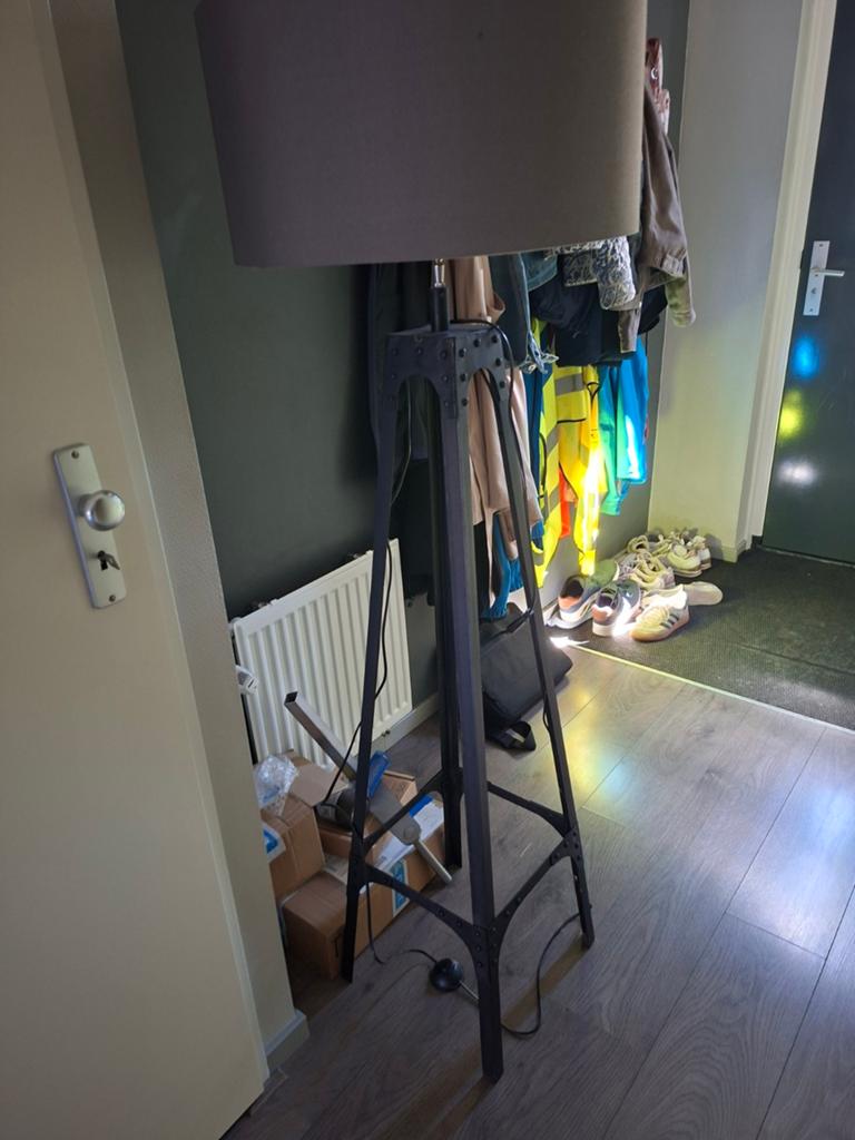 Vloerlamp, Huis en Inrichting, Lampen | Vloerlampen, Zo goed als nieuw, 100 tot 150 cm, Metaal, Ophalen