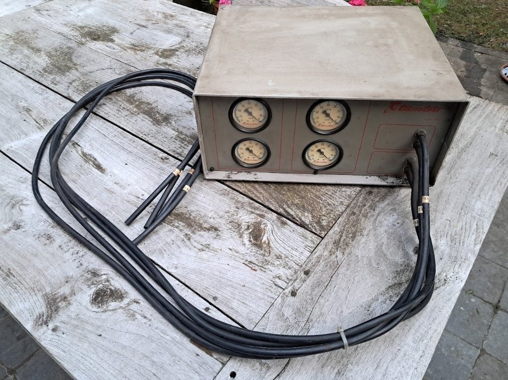 Carburatie synchroniseer apparaat Vintage, Ophalen, Gebruikt