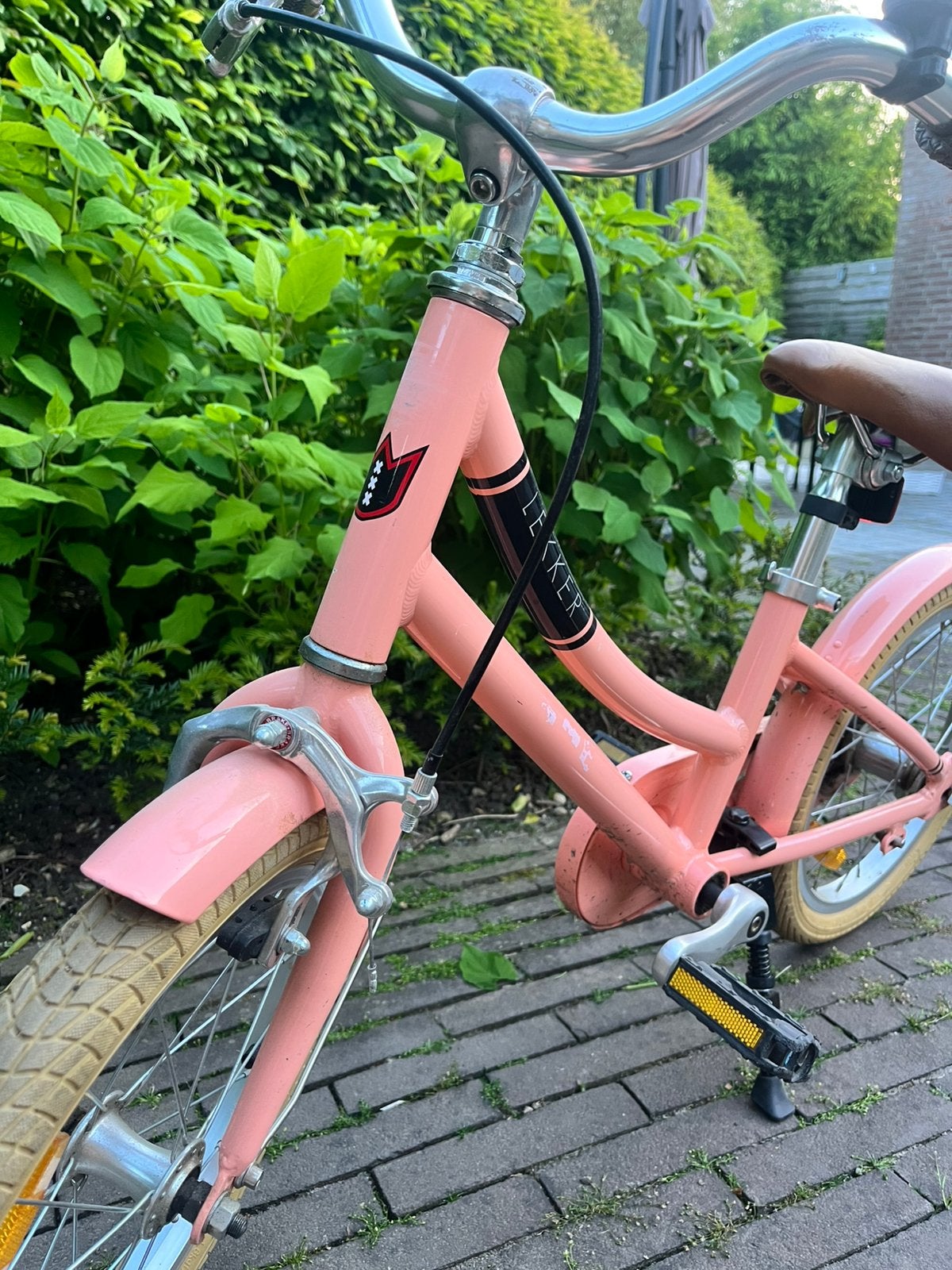 Meisjesfiets 16 inch (tot 6 jaar) roze/bruin, Ophalen, Terugtraprem, Gebruikt, Handrem