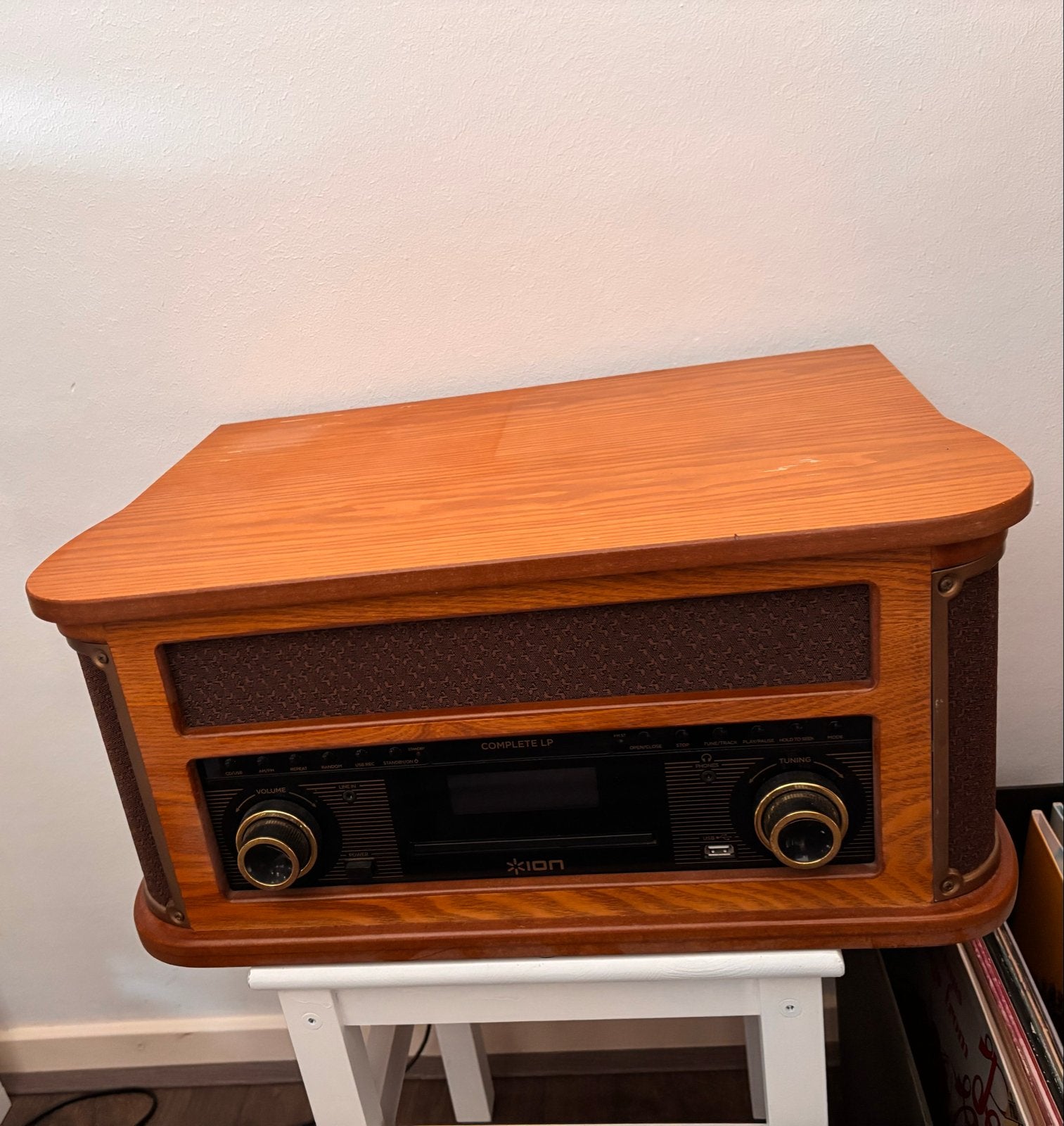 Ion Platenspeler, CD-speler, Radio met vintagelook, Gebruikt, USB-aansluiting, Platenspeler, Ophalen