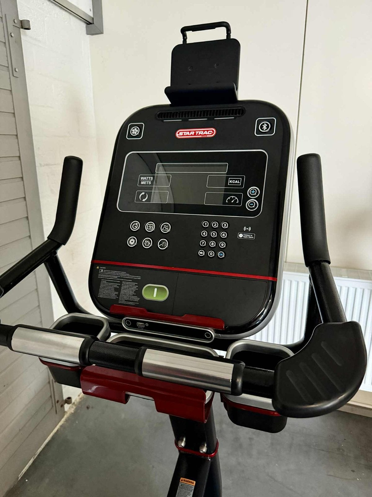 Star Trac TRX Zwarte Upright Bike - Technogym Life Fitness, Ophalen of Verzenden, Zo goed als nieuw, Benen
