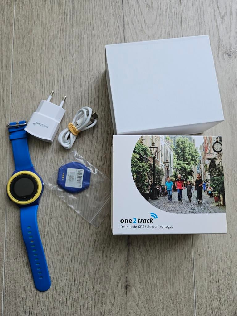 One 2 Track horloge met lader - DEFECT -, Sieraden, Tassen en Uiterlijk, Horloges | Kinderen, Ophalen, Gebruikt, Blauw, Jongen of Meisje