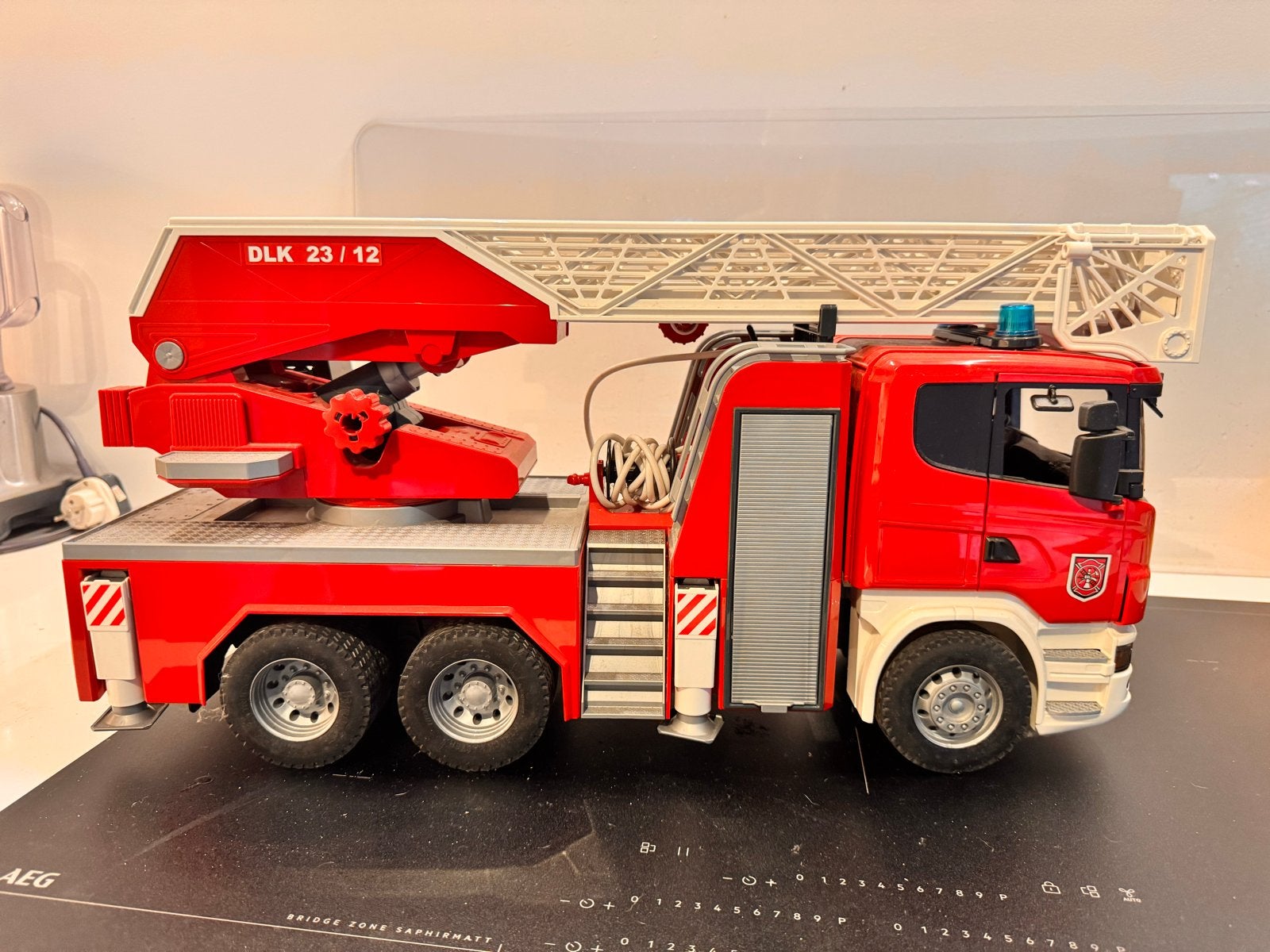 Bruder Scania Brandweerwagen met werkende spuit, Ophalen of Verzenden, Gebruikt