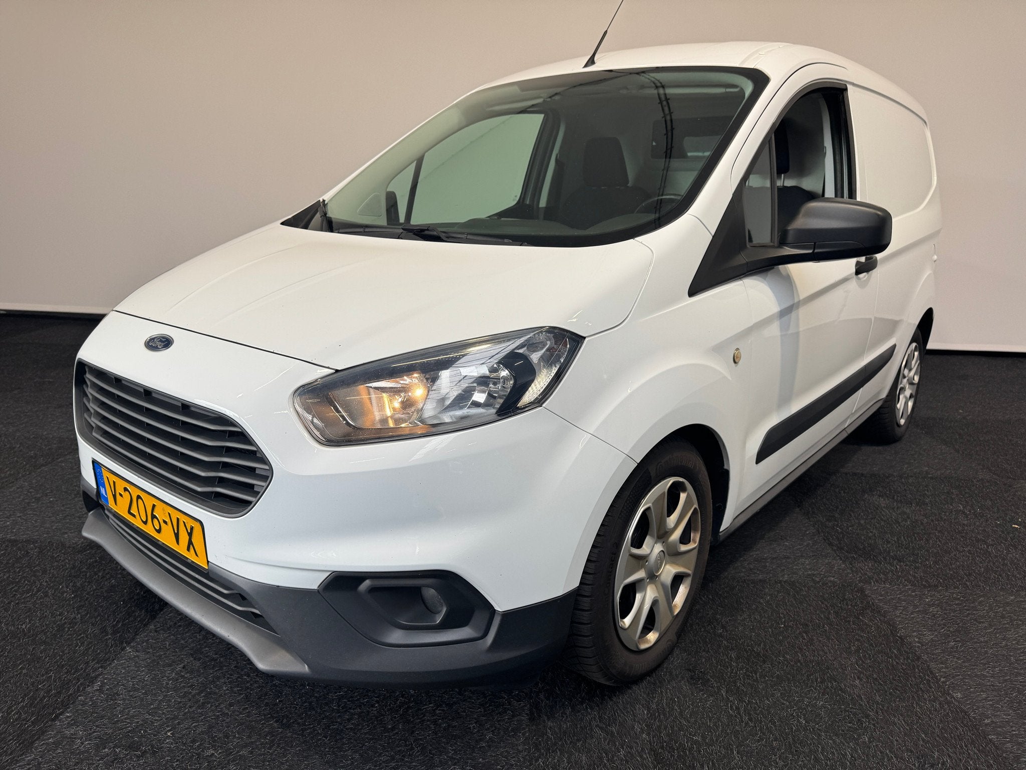 Ford Transit Courier 1.5 TDI 100 PK Airco Apk 2027, Voorwielaandrijving, Gebruikt, Euro 6, 4 cilinders