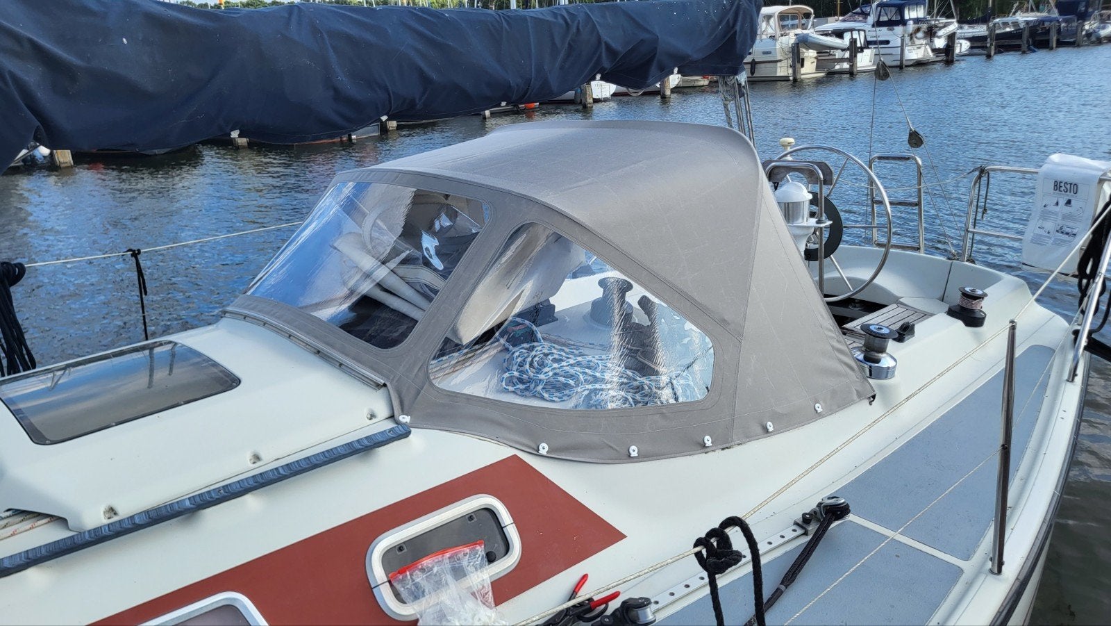 Bootkap Refit – Reinigen, impregneren & nieuwe ramen, Watersport en Boten, Ophalen