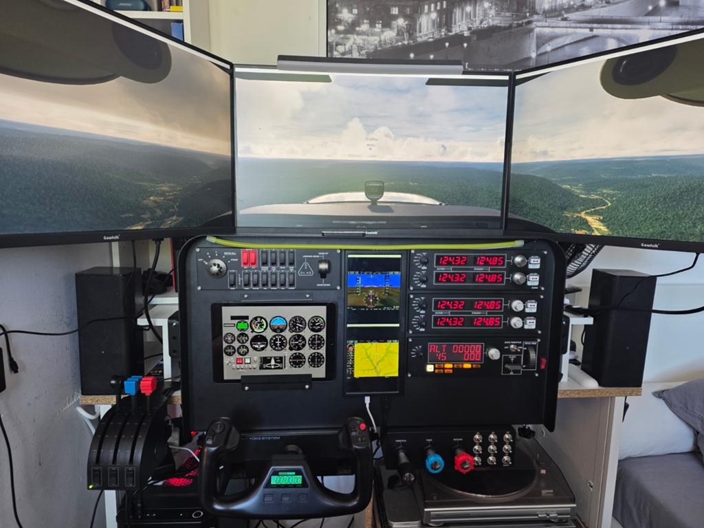 Complete Flight Simulator Cockpit - Logitech G / Saitek, Computers en Software, Ophalen, Zo goed als nieuw, Overige merken
