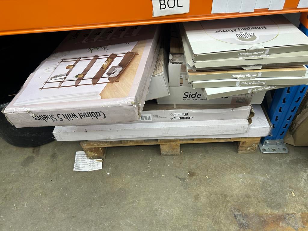 Pallet met diverse meubels en spiegels, Ophalen, N, Minder dan 10 lampen, N