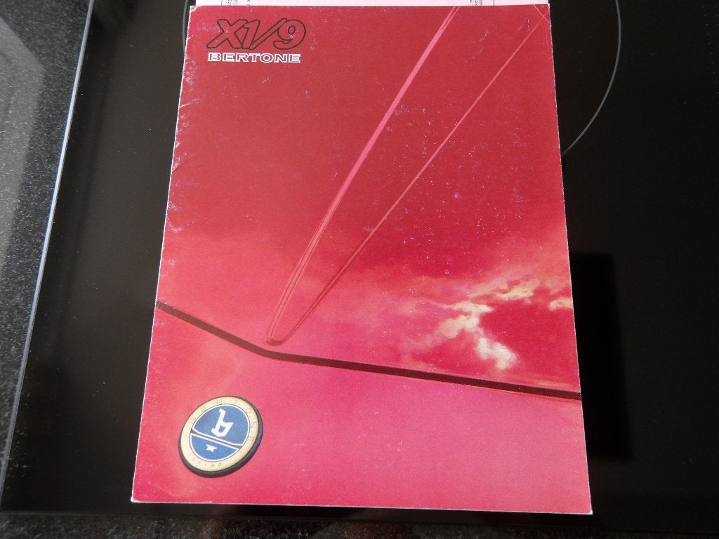 Fiat X1/9 Bertone folder met losse technische informatie, Gelezen, Ophalen of Verzenden, Bertone, Overige merken