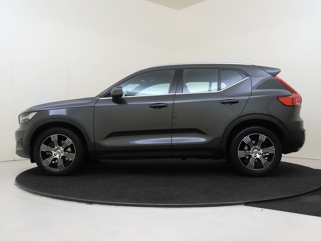 Volvo XC40 2.0 T4 Inscript. | Trekhaak | Leder | Stoelverwar, Dealer onderhouden, 15 km/l, Euro 6, 4 cilinders