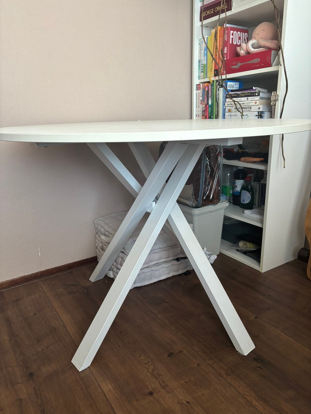 Ronde tafel IKEA mariedamm wit, Ophalen, 100 tot 150 cm, Rond, Zo goed als nieuw