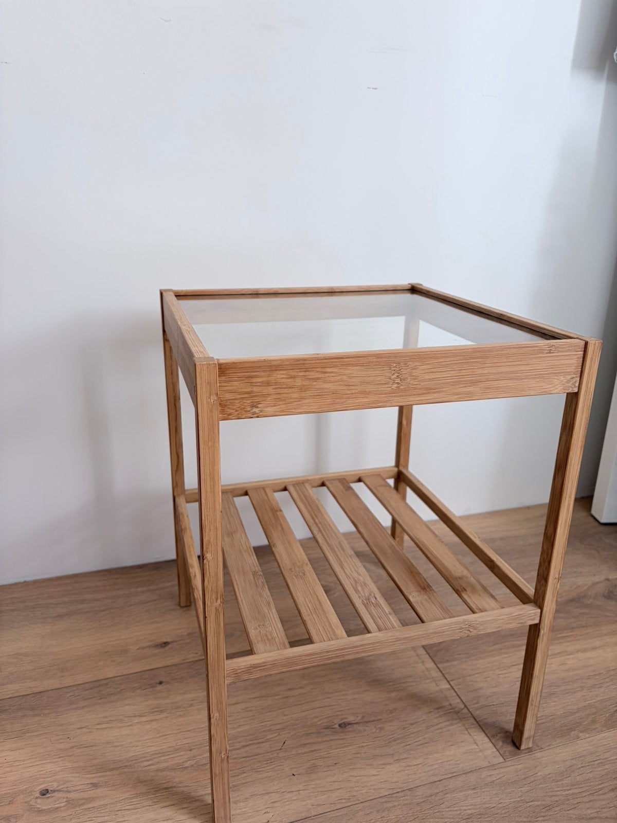 Ikea Nesna Nachtkastje / Bijzettafel, 45 tot 60 cm, Minder dan 55 cm, Rond, Ophalen of Verzenden