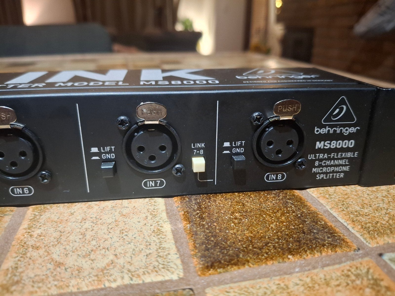 Behringer MS8000 Splitter, Ophalen of Verzenden, Zo goed als nieuw, 5 tot 10 kanalen, Microfooningang