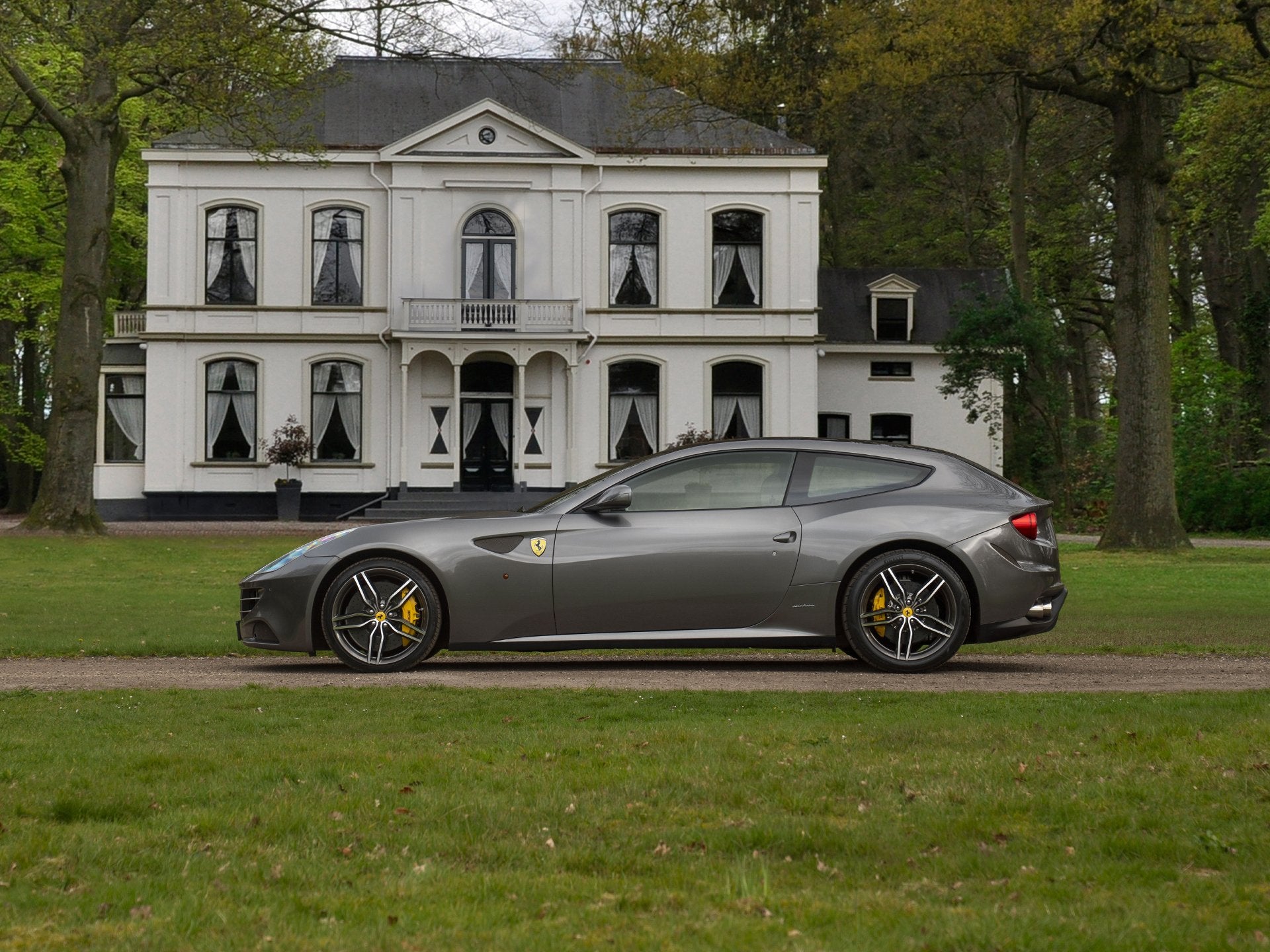Ferrari FF 6.3 V12 | Perfect maintenance (bj 2013), Auto's, Ferrari, Automaat, Euro 5, 12 cilinders, 4 stoelen
