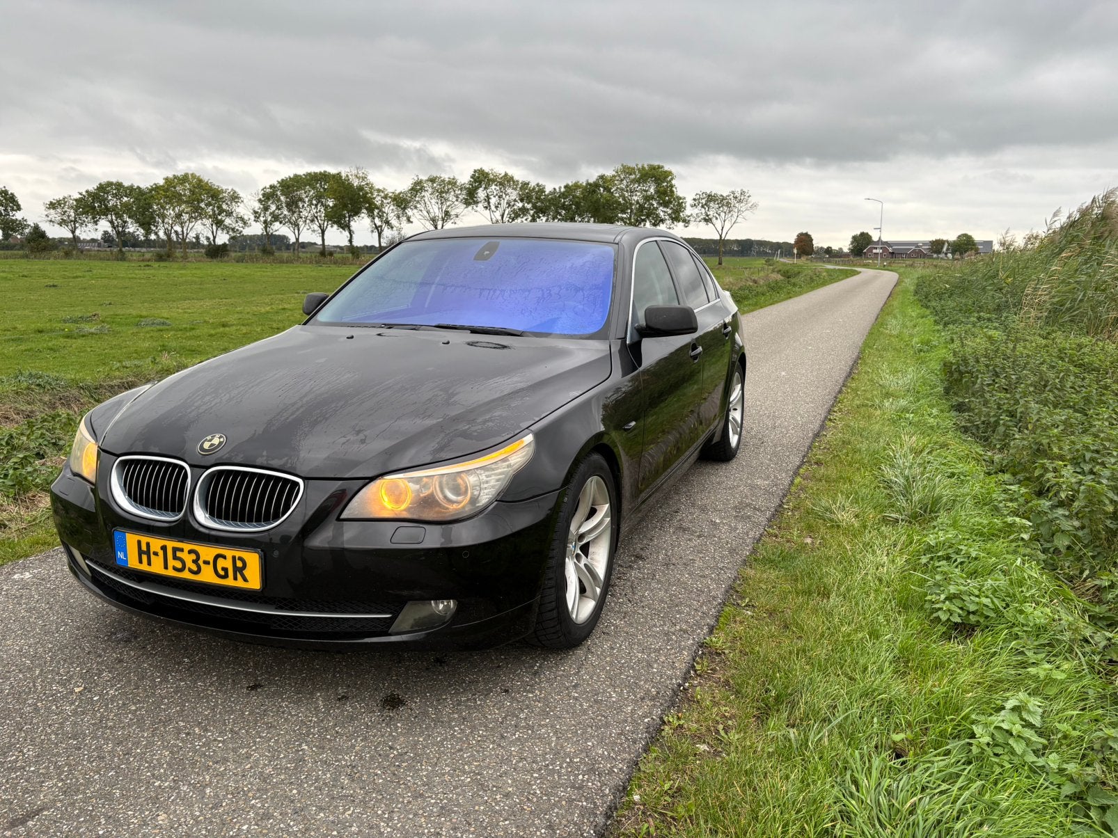 BMW 5-Serie 2.5 I 523 AUT 2007 Zwart, Auto's, Achterwielaandrijving, Zwart, Sedan, 1700 kg