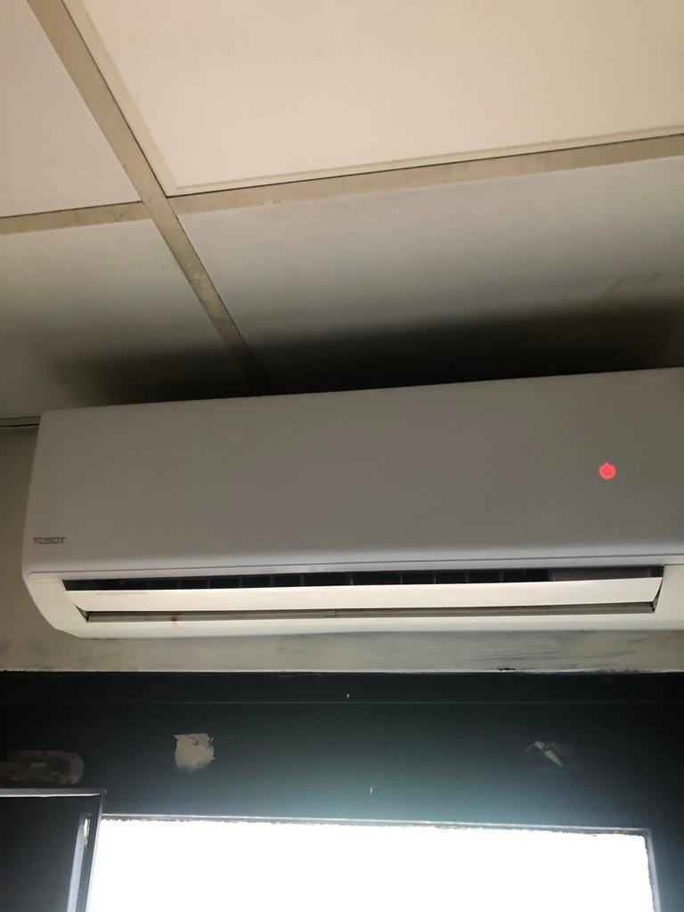 Tosot Split Airconditioner - Koelen en Verwarmen, Ophalen, Gebruikt, Minder dan 60 m³, 3 snelheden of meer
