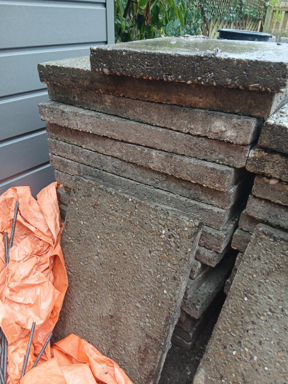 60x40 grindtegels gratis afhalen zo'n 30 stuks, Ophalen, Overige materialen, Minder dan 4 cm, 5 tot 10 m²